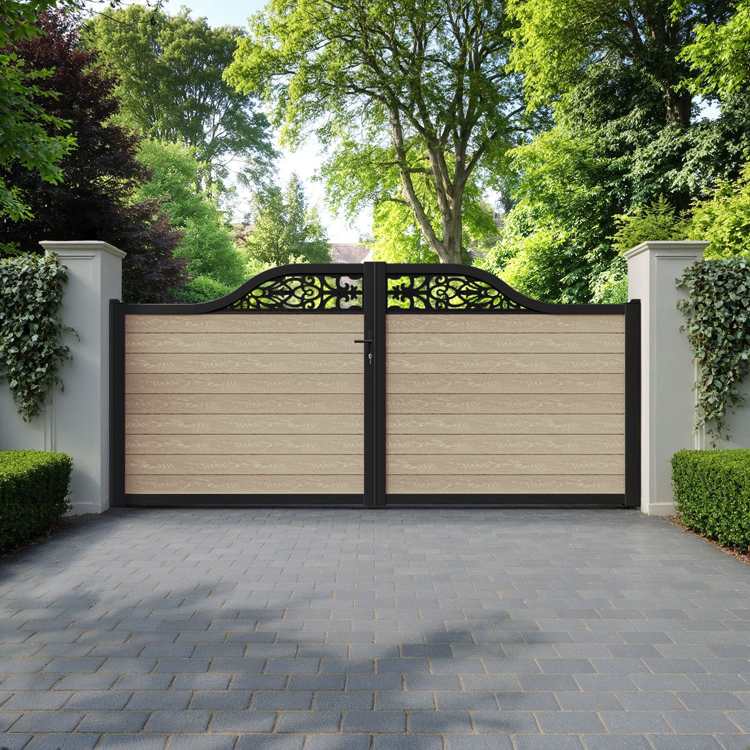 Classic Windsor Curved Top Driveway Gate - Light Oak - Top Screen