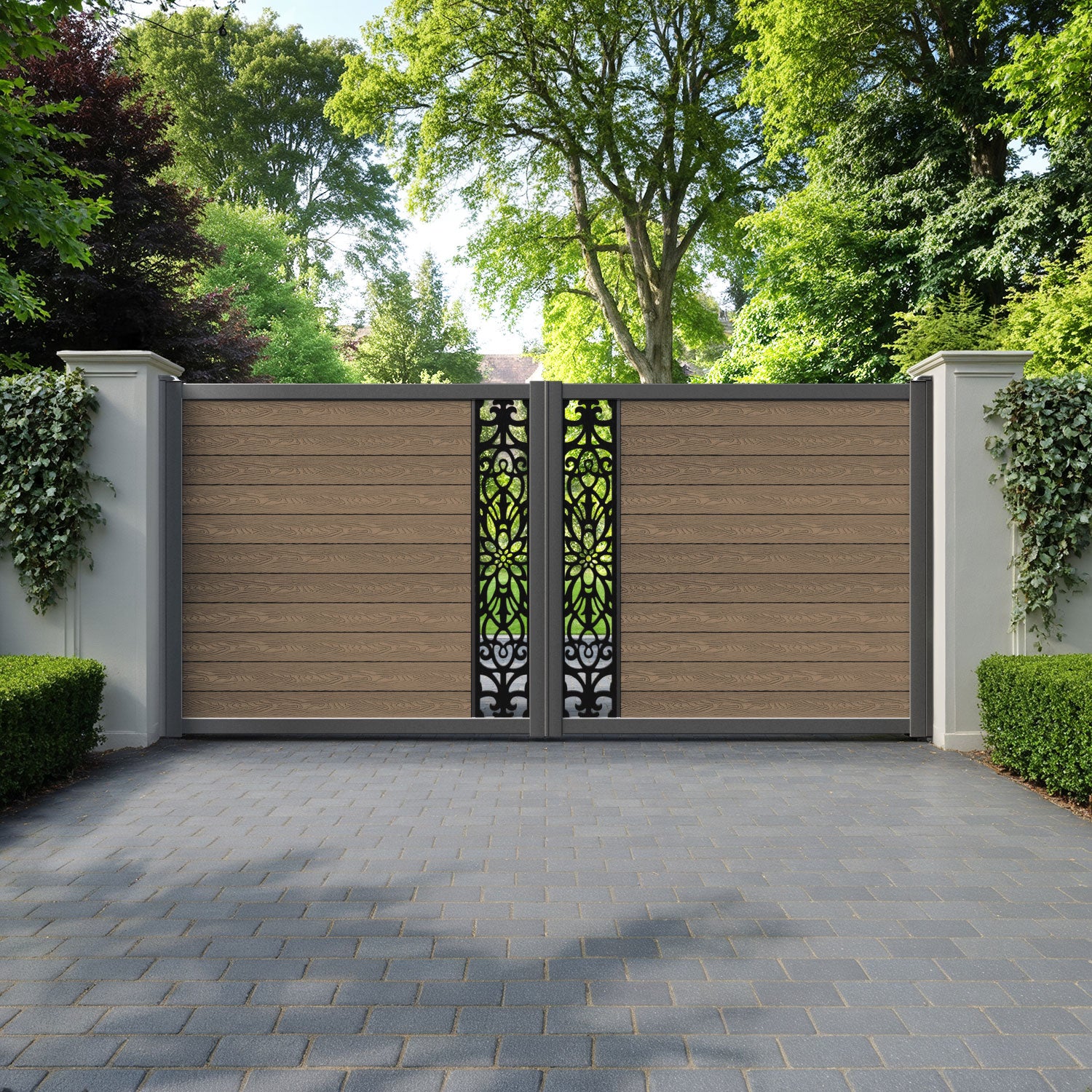 Classic Windsor Straight Top Driveway Gate - Teak - Middle Screen