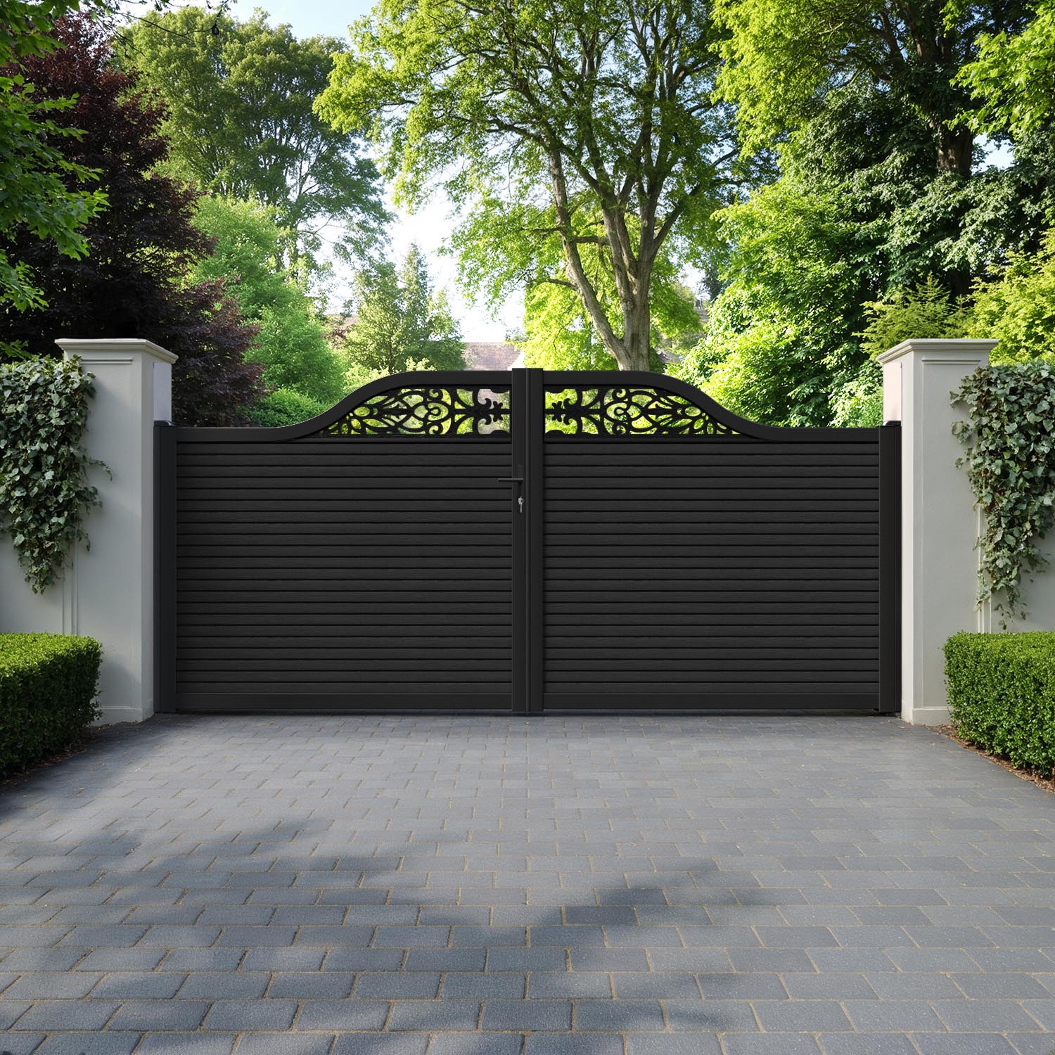 Hudson Windsor Curved Top Driveway Gate - Black - Top Screen
