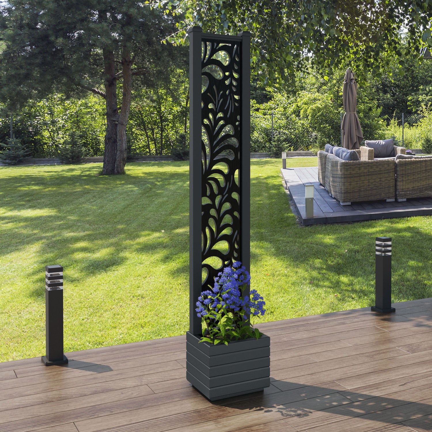 Vertu - Small Planter - Petal Screen