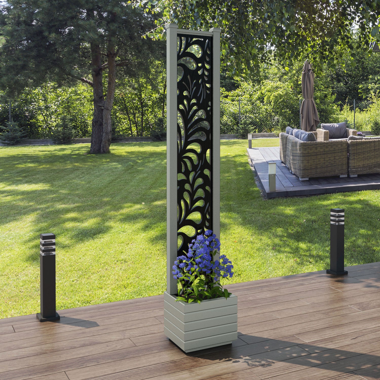 Vertu - Small Planter - Petal Screen