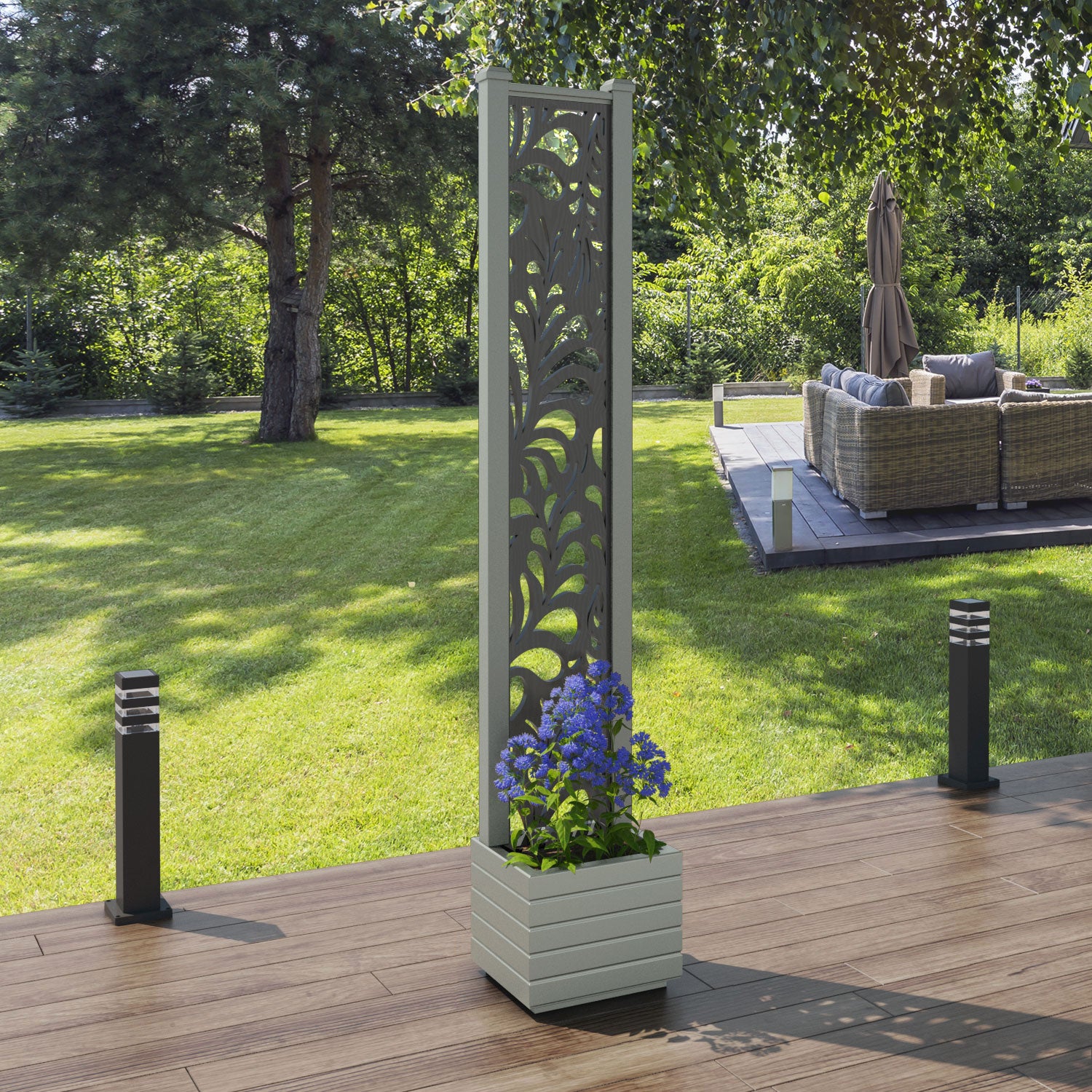Vertu - Small Planter - Petal Screen