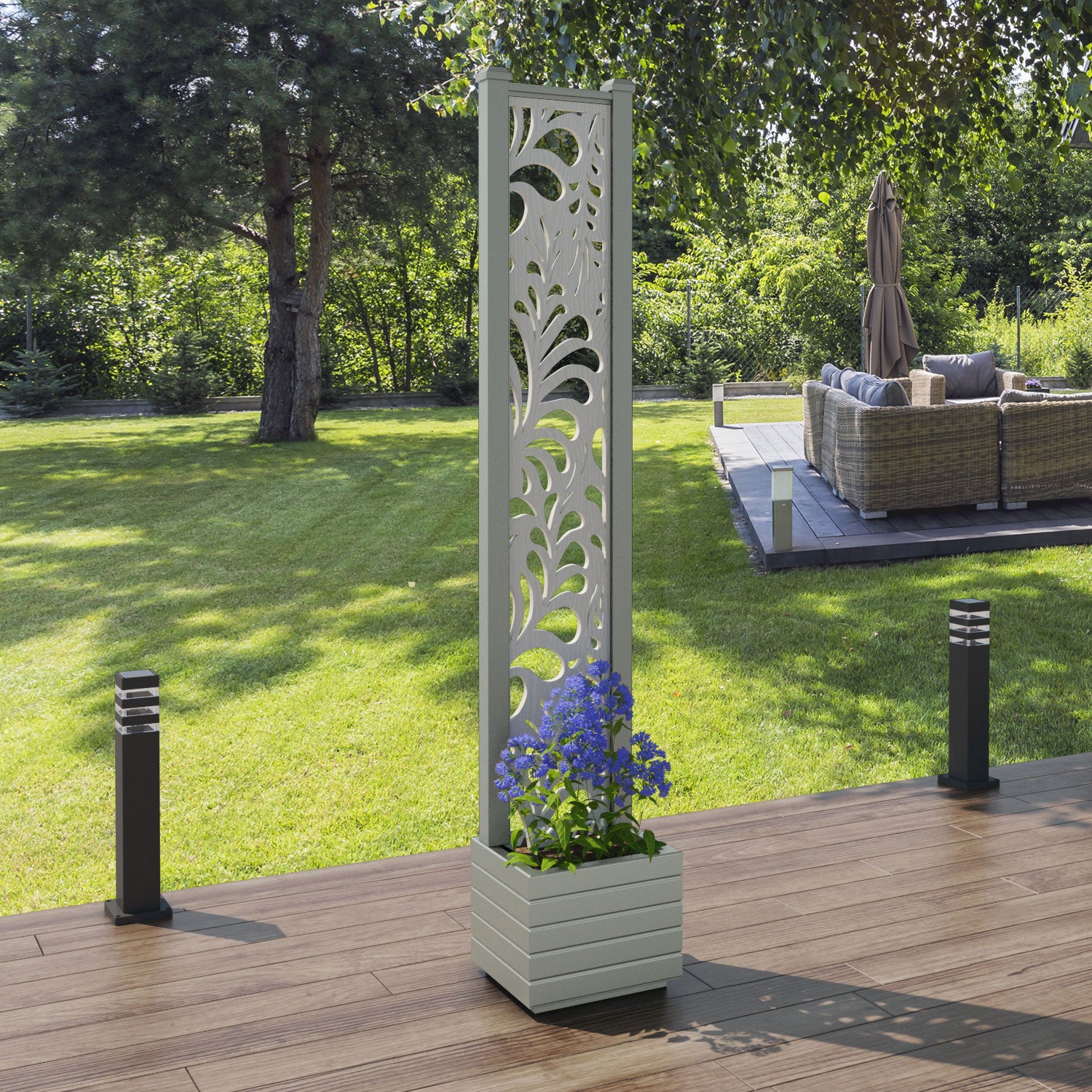 Vertu - Small Planter - Petal Screen