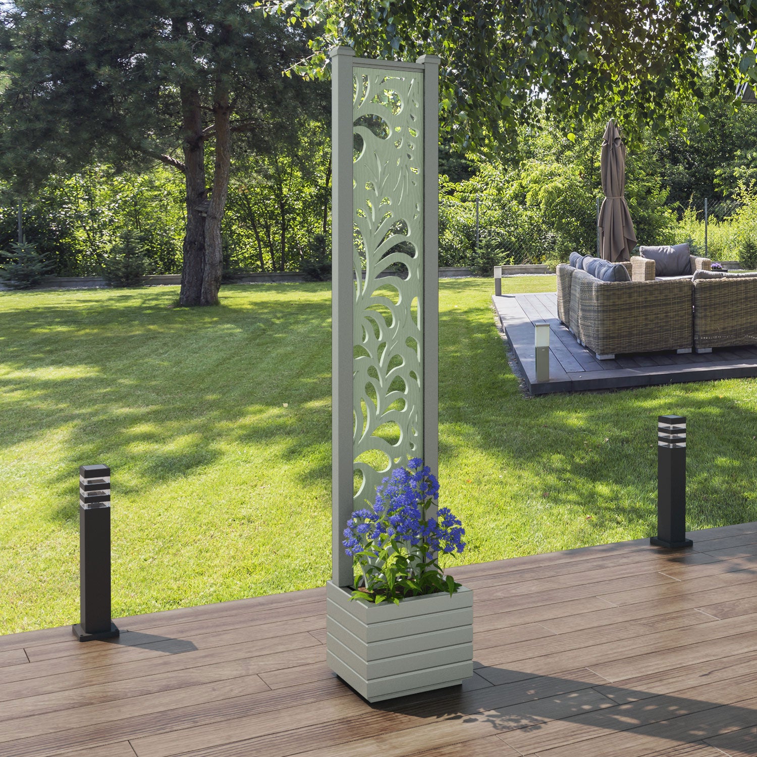Vertu - Small Planter - Petal Screen