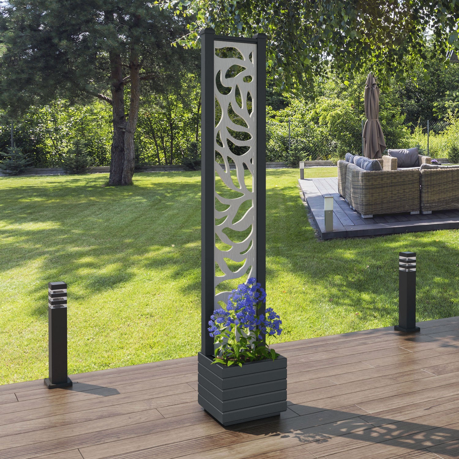 Vertu - Small Planter - Plume Screen